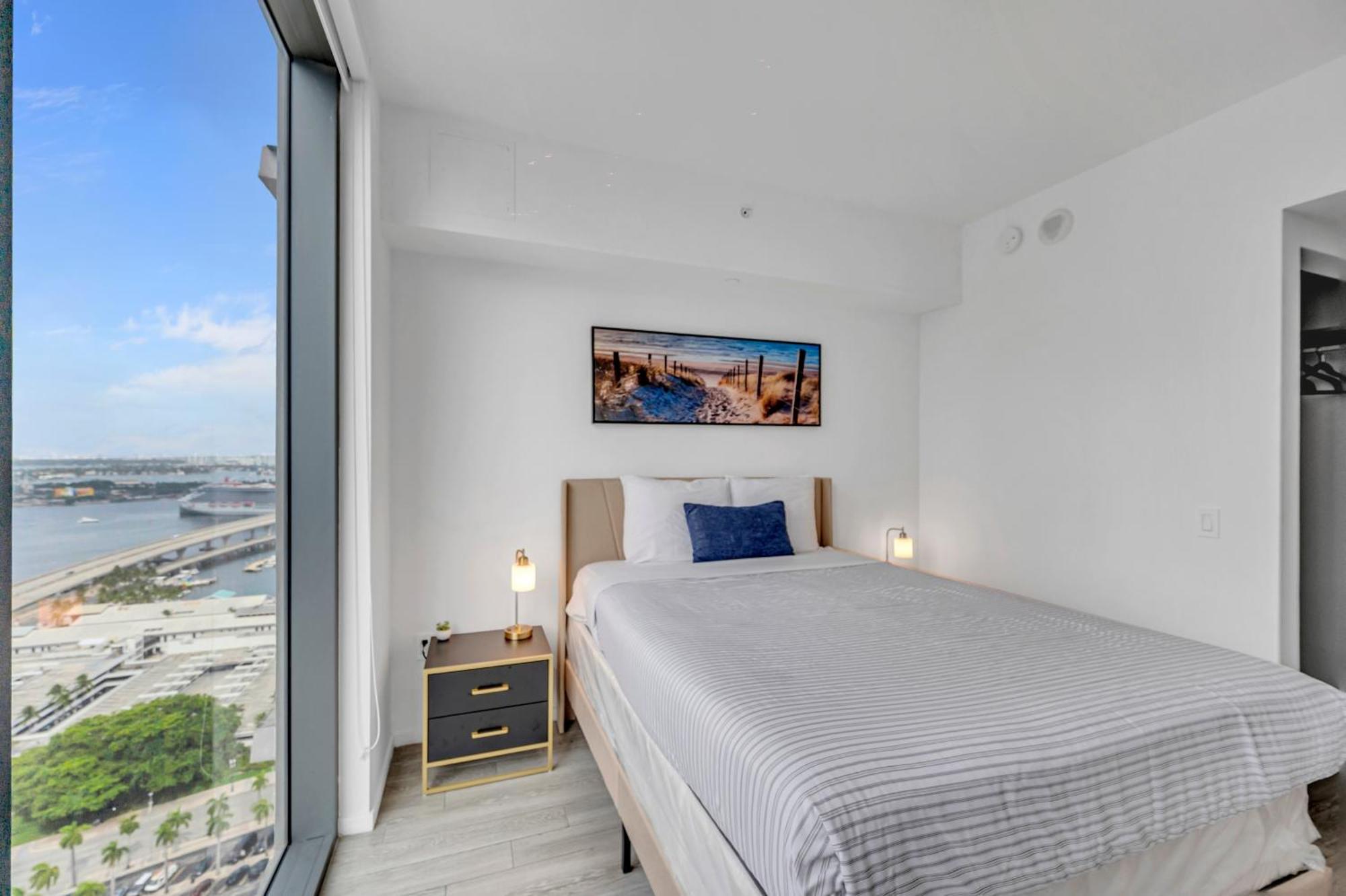 Great 3 Beds 3 Baths Appartment Downtown Miami Kültér fotó